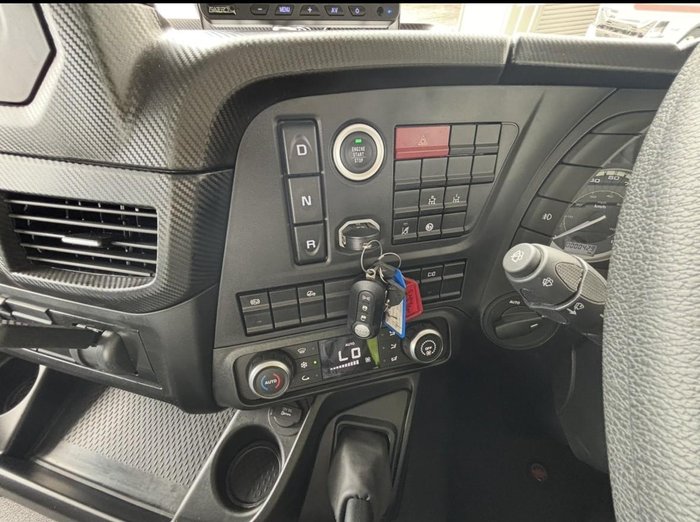 2023 Iveco S-Way AT460