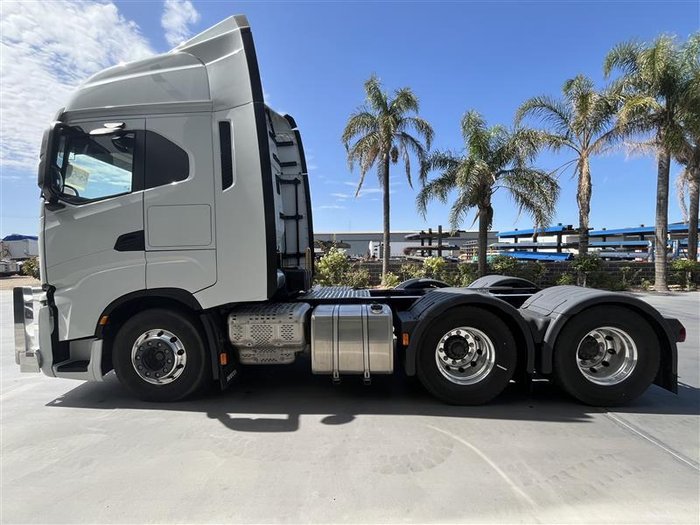 2024 Iveco S-Way AS700