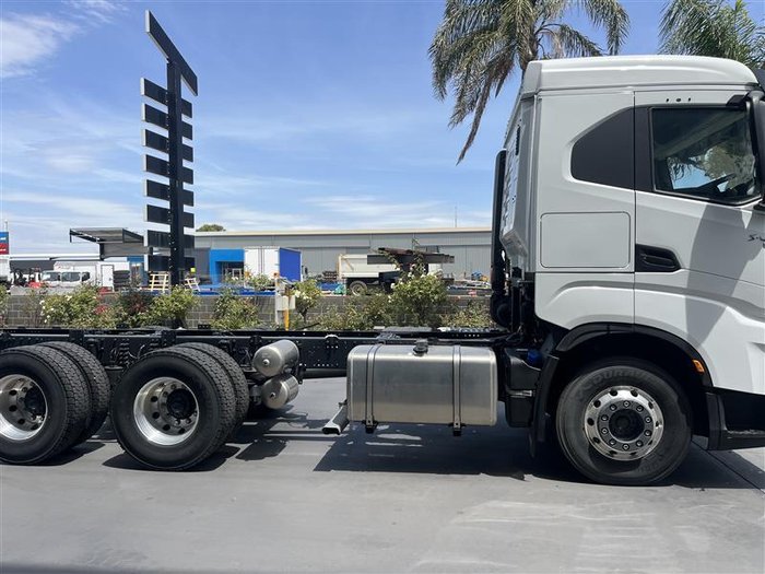 2024 Iveco S-Way AS230