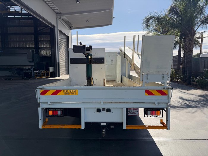 2013 Isuzu Npr 400 NPR 400