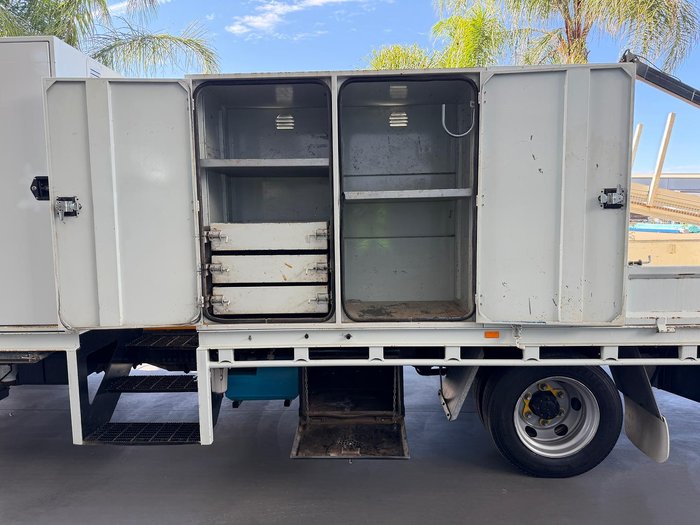 2013 Isuzu Npr 400 NPR 400