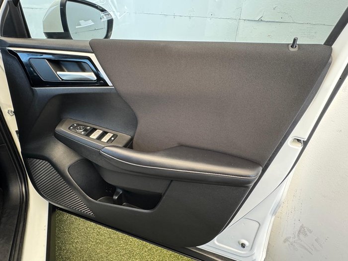 2023 Mitsubishi Outlander ES