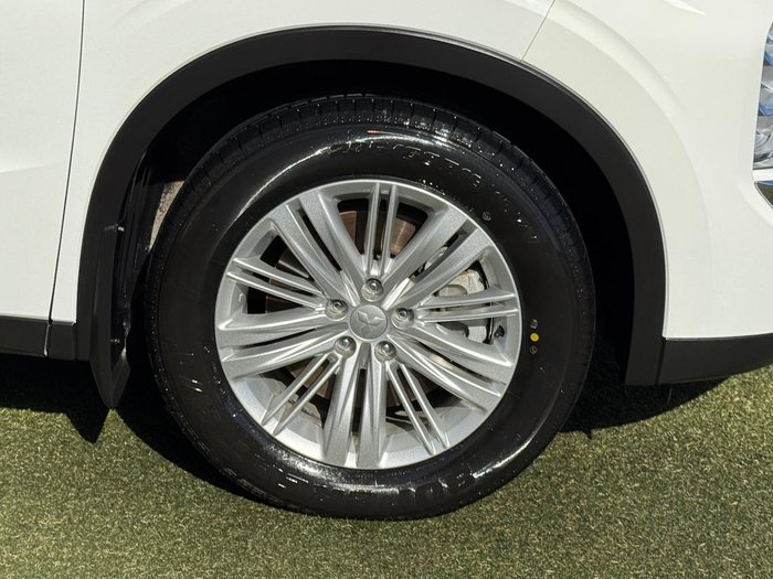 2023 Mitsubishi Outlander ES