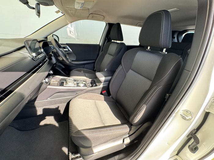 2023 Mitsubishi Outlander ES