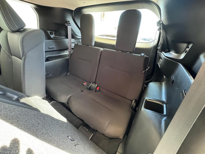 2023 Mitsubishi Outlander ES