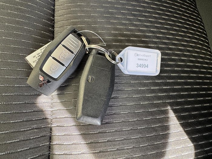 2023 Mitsubishi Outlander ES