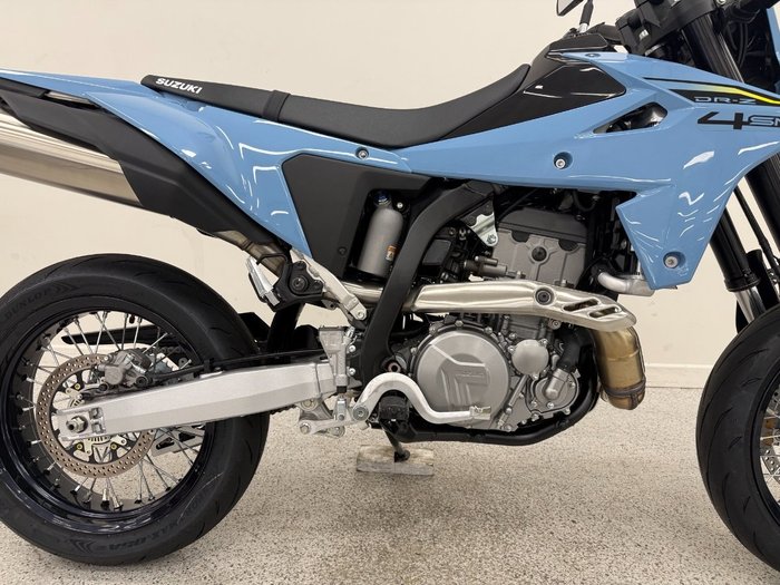 2025 Suzuki 2025 Suzuki 400CC DR-Z400SM Enduro grey