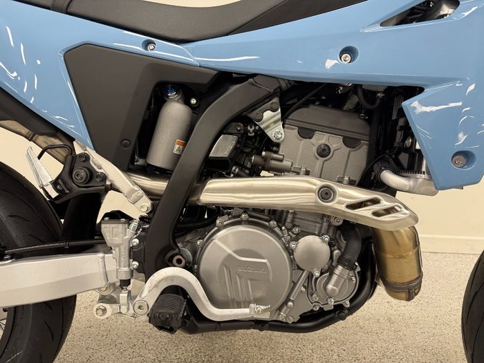 2025 Suzuki 2025 Suzuki 400CC DR-Z400SM Enduro grey