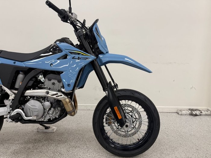 2025 Suzuki 2025 Suzuki 400CC DR-Z400SM Enduro grey
