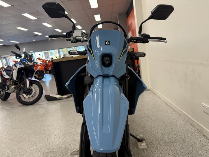 2025 Suzuki 2025 Suzuki 400CC DR-Z400SM Enduro grey