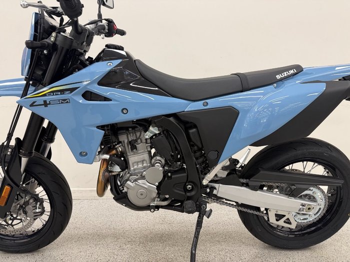 2025 Suzuki 2025 Suzuki 400CC DR-Z400SM Enduro grey