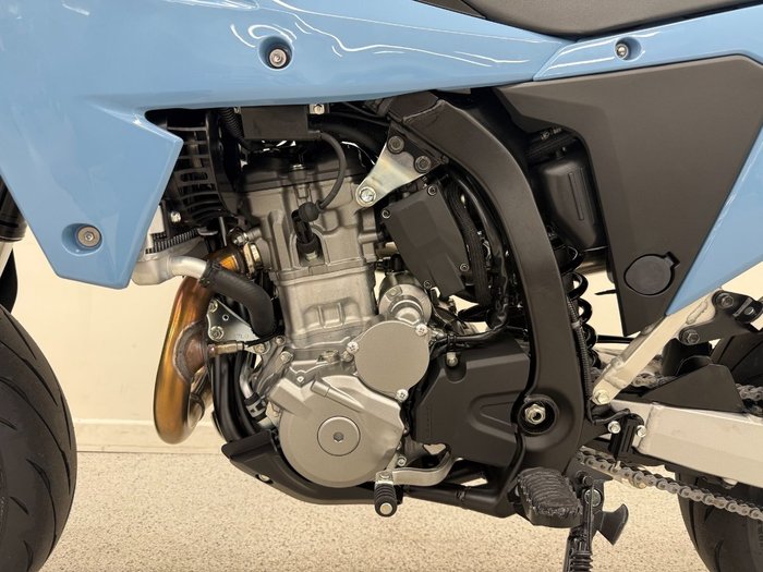 2025 Suzuki 2025 Suzuki 400CC DR-Z400SM Enduro grey