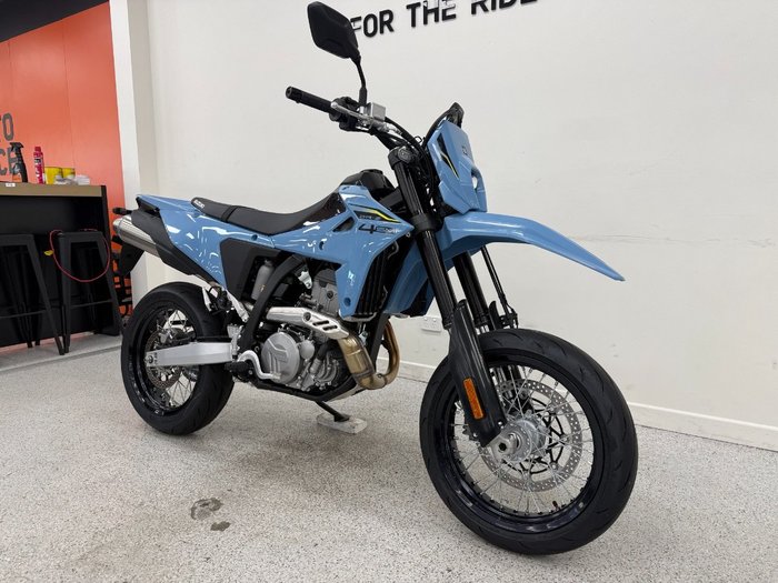2025 Suzuki 2025 Suzuki 400CC DR-Z400SM Enduro grey
