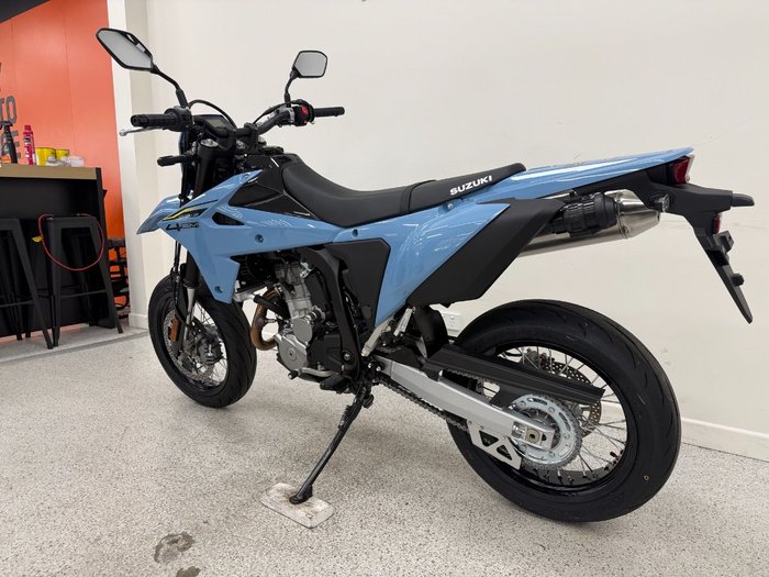 2025 Suzuki 2025 Suzuki 400CC DR-Z400SM Enduro grey