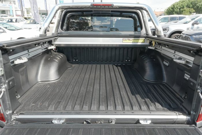 2023 Nissan Navara ST-X