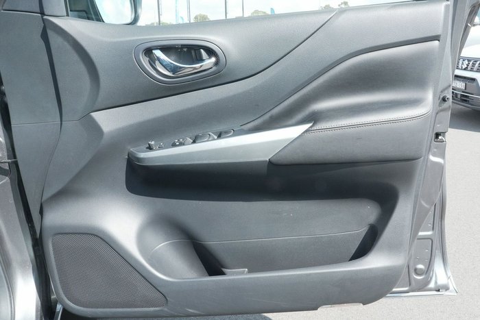 2023 Nissan Navara ST-X