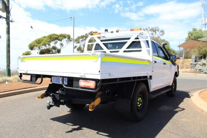 2021 Toyota Hilux SR