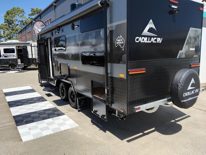 2025 Cadillac RV Hermes Family Double Bunk Van