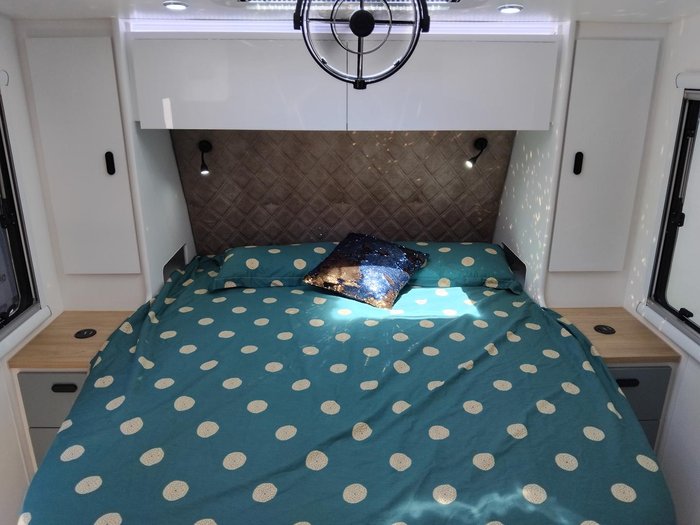 2025 Cadillac RV Hermes Family Double Bunk Van