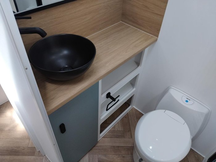 2025 Cadillac RV Hermes Family Double Bunk Van