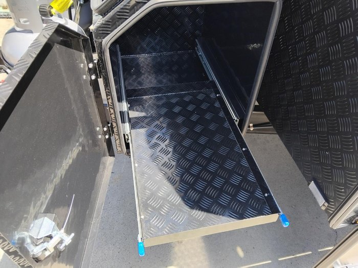 2025 Cadillac RV Hermes Family Double Bunk Van