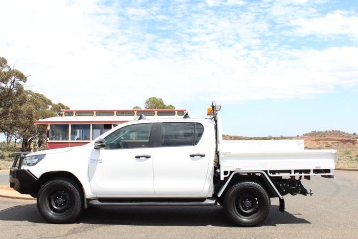 2021 Toyota Hilux SR