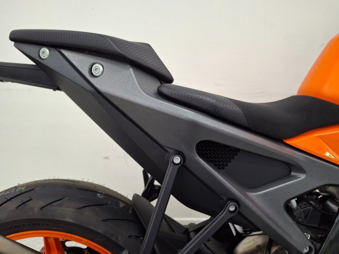 2024 Ktm 990 DUKE Orange