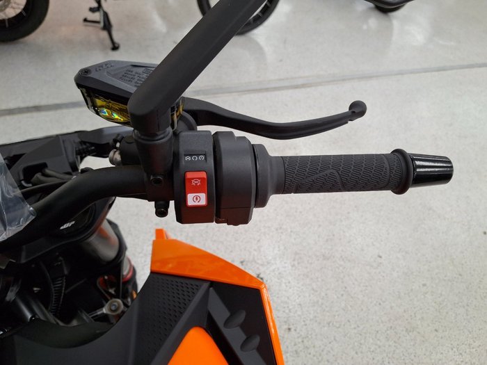 2024 Ktm 990 DUKE Orange