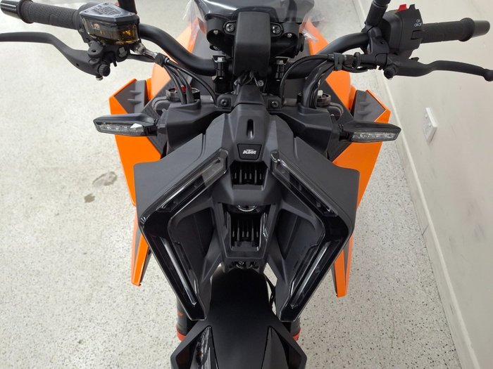 2024 Ktm 990 DUKE Orange