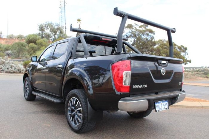 2020 Nissan Navara ST