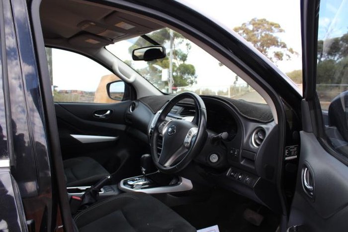 2020 Nissan Navara ST