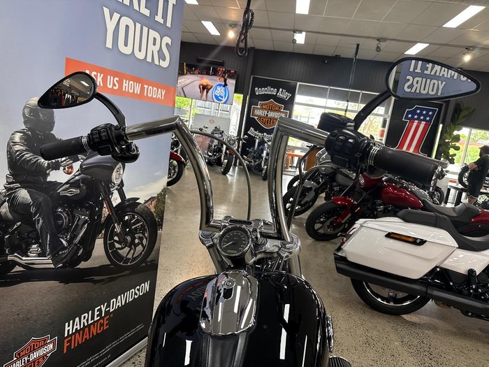 2013 Harley-Davidson Breakout 103 (FXSB) Softail Black