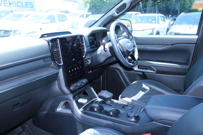 2025 Ford Everest Platinum