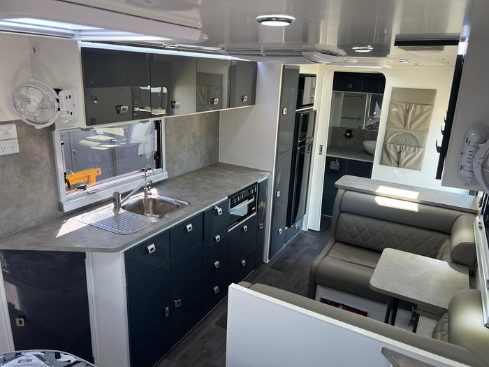 2024 Design RV Forerunner Van 5-2, 20'6''