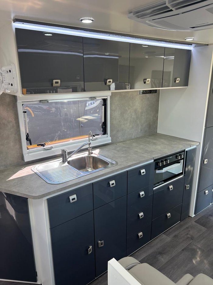 2024 Design RV Forerunner Van 5-2, 20'6''