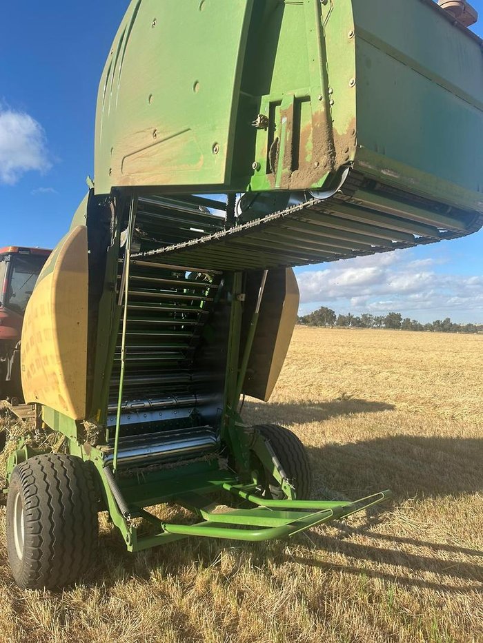 2019 Krone Comprima V180 Round Baler