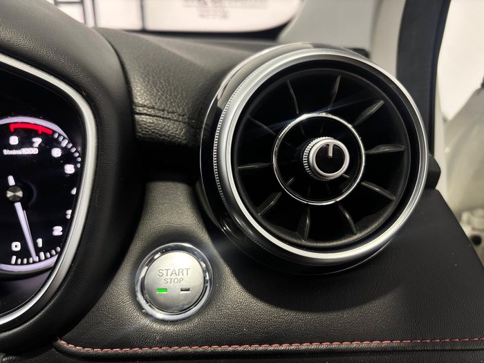 2021 MG HS Vibe SAS23 MY21 York White