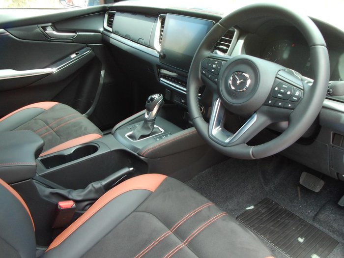 2025 Mazda BT-50 SP