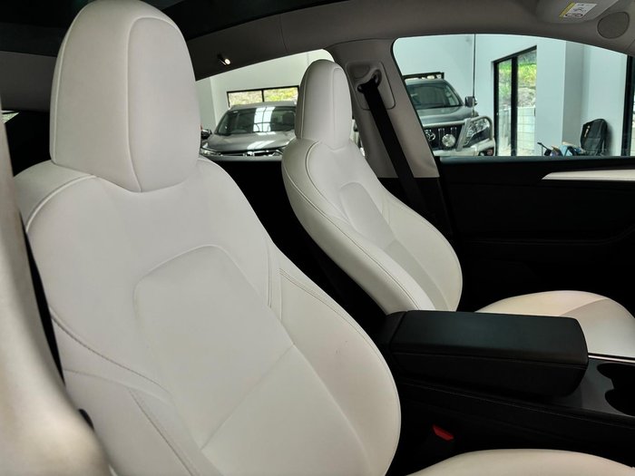 2023 Tesla Model Y Rear-Wheel Drive Black