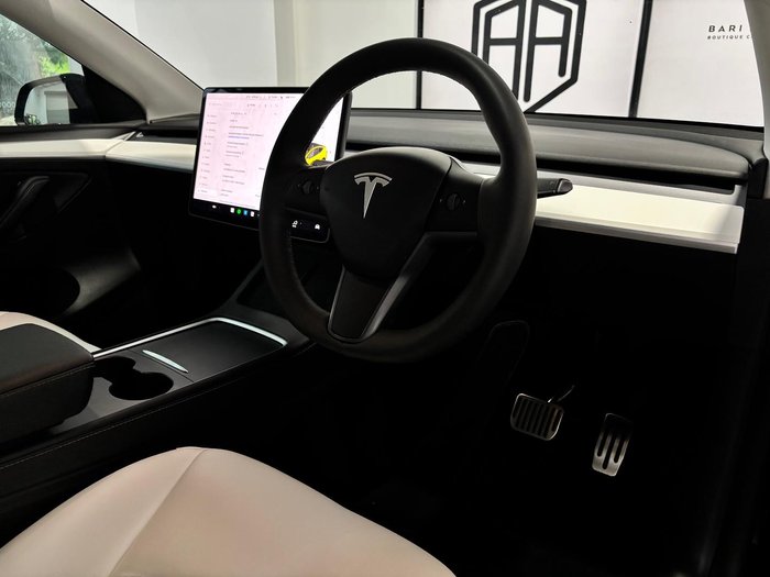 2023 Tesla Model Y Rear-Wheel Drive Black