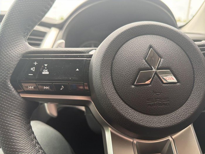 2024 Mitsubishi Pajero Sport GLS