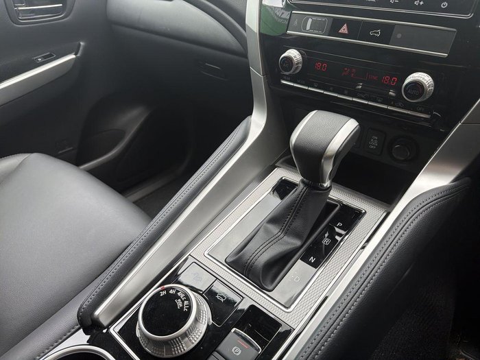 2024 Mitsubishi Pajero Sport GLS