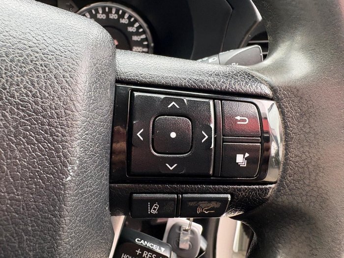 2020 Toyota Hilux SR