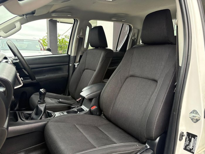 2020 Toyota Hilux SR