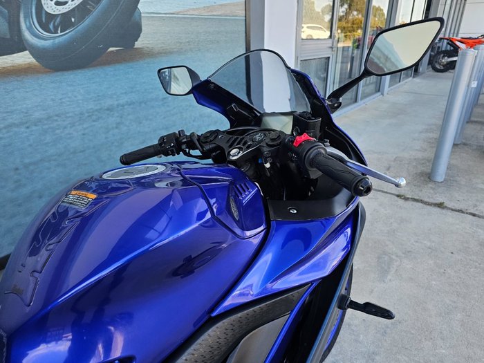 2023 Yamaha YZF-R3 Blue