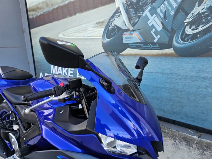 2023 Yamaha YZF-R3 Blue