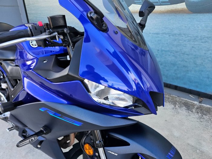 2023 Yamaha YZF-R3 Blue