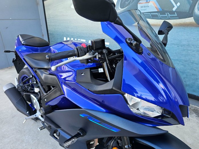 2023 Yamaha YZF-R3 Blue