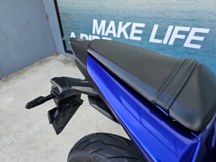 2023 Yamaha YZF-R3 Blue
