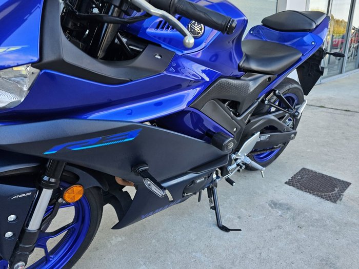 2023 Yamaha YZF-R3 Blue